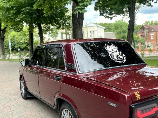 Красный ВАЗ 2107, объемом двигателя 1.6 л и пробегом 107 тыс. км за 2500 $, фото 4 на Automoto.ua