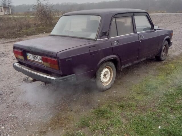 Красный ВАЗ 2107, объемом двигателя 1.6 л и пробегом 145 тыс. км за 600 $, фото 3 на Automoto.ua