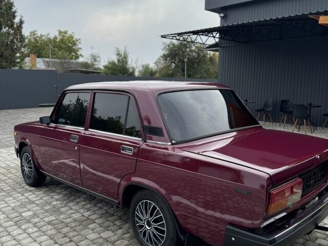 Червоний ВАЗ 2107, об'ємом двигуна 1.5 л та пробігом 110 тис. км за 2000 $, фото 3 на Automoto.ua
