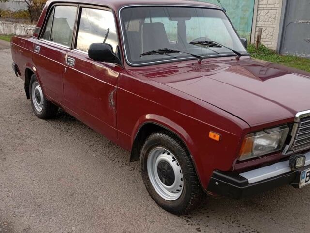 ВАЗ 2107 2004 в Павлограде на Automoto.ua Красный ВАЗ 2107, объемом двигателя 1.5 л и пробегом 67 тыс. км за 1069 $, фото 1 на Automoto.ua