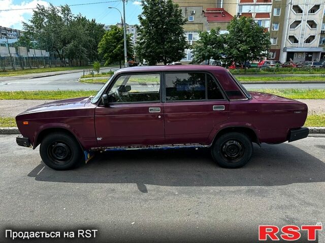 Красный ВАЗ 2107, объемом двигателя 1.5 л и пробегом 100 тыс. км за 600 $, фото 7 на Automoto.ua