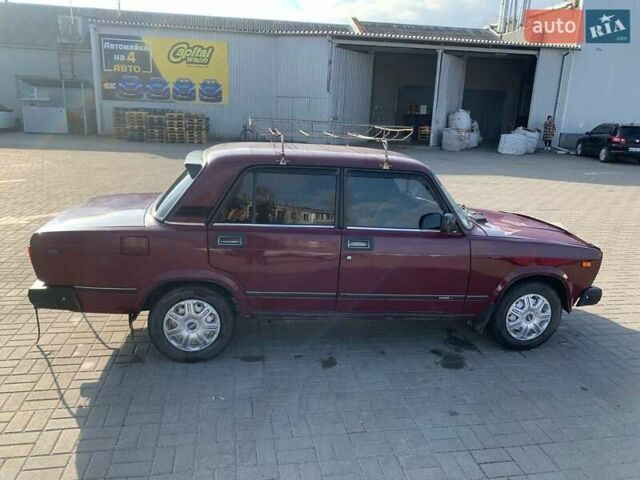 Красный ВАЗ 2107, объемом двигателя 1.5 л и пробегом 90 тыс. км за 2000 $, фото 4 на Automoto.ua