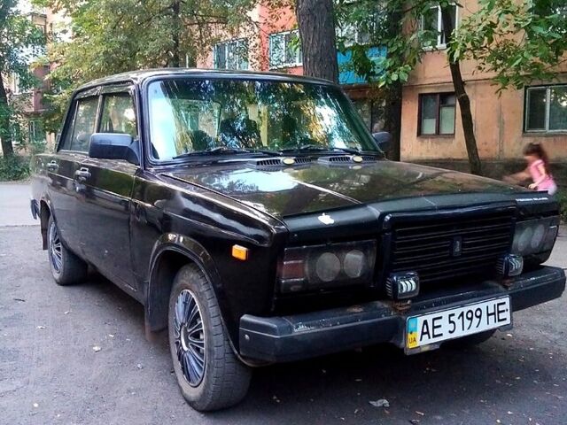 Червоний ВАЗ 2107, об'ємом двигуна 1.5 л та пробігом 300 тис. км за 1000 $, фото 1 на Automoto.ua