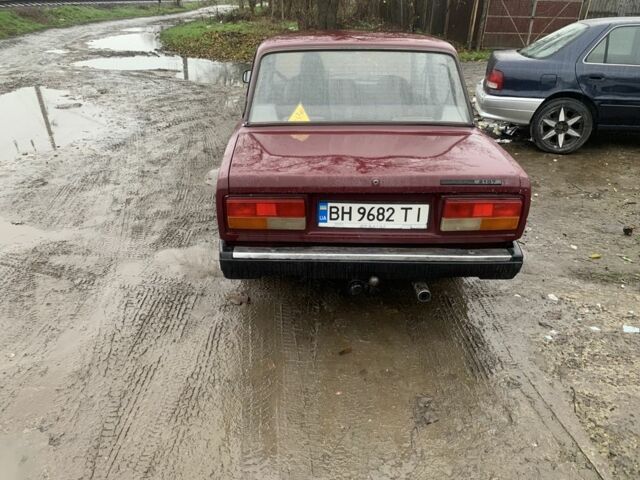 Красный ВАЗ 2107, объемом двигателя 1.6 л и пробегом 50 тыс. км за 650 $, фото 1 на Automoto.ua