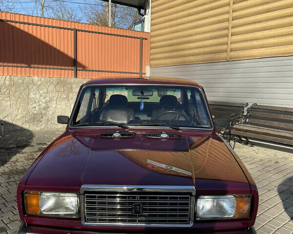 ВАЗ 2107 2004 у Хотине на Automoto.ua Червоний ВАЗ 2107, об'ємом двигуна 1.5 л та пробігом 30 тис. км за 1300 $, фото 20 на Automoto.ua