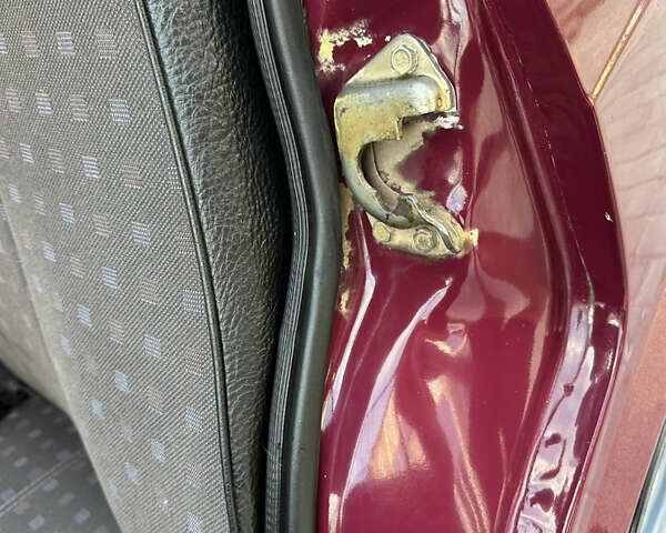 ВАЗ 2107 2004 в Виннице на Automoto.ua Красный ВАЗ 2107, объемом двигателя 1.5 л и пробегом 77 тыс. км за 2450 $, фото 54 на Automoto.ua