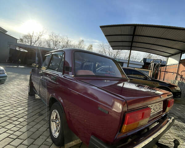 ВАЗ 2107 2004 у Хотине на Automoto.ua Червоний ВАЗ 2107, об'ємом двигуна 1.5 л та пробігом 30 тис. км за 1300 $, фото 24 на Automoto.ua