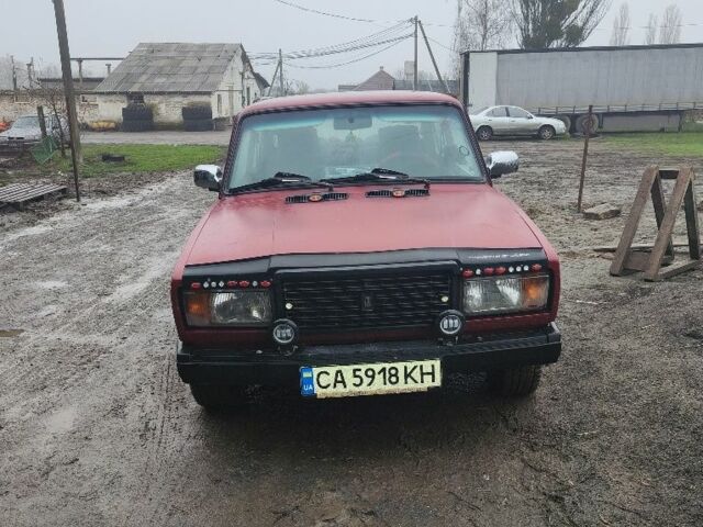 Красный ВАЗ 2107, объемом двигателя 1.5 л и пробегом 84 тыс. км за 1100 $, фото 1 на Automoto.ua