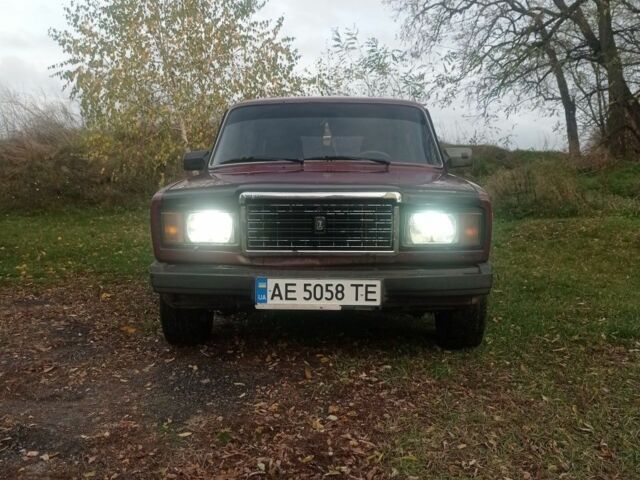 Красный ВАЗ 2107, объемом двигателя 1.5 л и пробегом 500 тыс. км за 945 $, фото 1 на Automoto.ua