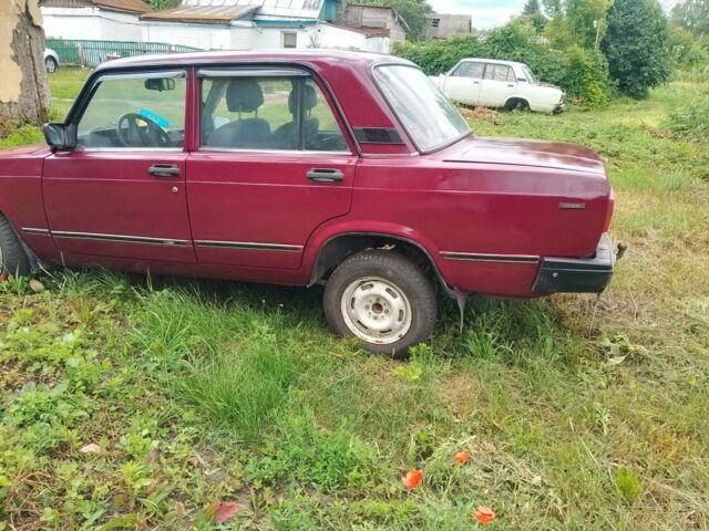 Красный ВАЗ 2107, объемом двигателя 1 л и пробегом 250 тыс. км за 600 $, фото 7 на Automoto.ua