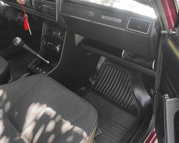Красный ВАЗ 2107, объемом двигателя 1.45 л и пробегом 65 тыс. км за 1850 $, фото 5 на Automoto.ua