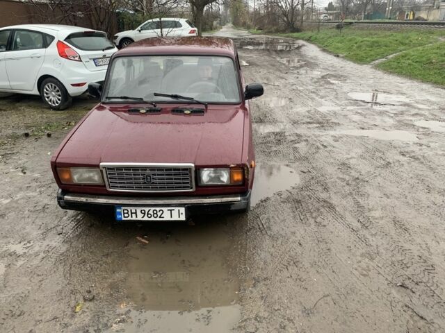 Красный ВАЗ 2107, объемом двигателя 1.6 л и пробегом 50 тыс. км за 650 $, фото 2 на Automoto.ua