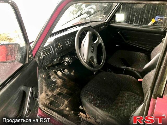 Красный ВАЗ 2107, объемом двигателя 1.5 л и пробегом 94 тыс. км за 890 $, фото 3 на Automoto.ua