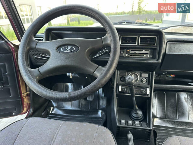 Красный ВАЗ 2107, объемом двигателя 1.5 л и пробегом 77 тыс. км за 2600 $, фото 71 на Automoto.ua