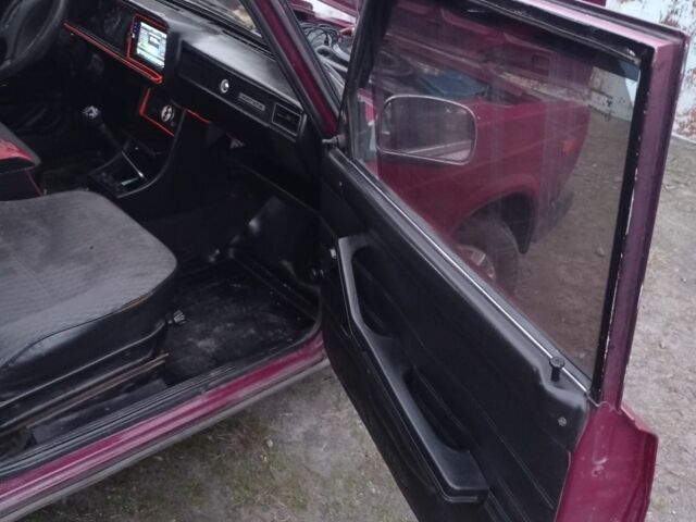 Красный ВАЗ 2107, объемом двигателя 0 л и пробегом 100 тыс. км за 828 $, фото 6 на Automoto.ua