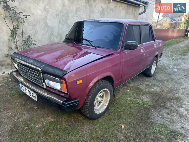 Красный ВАЗ 2107, объемом двигателя 1.45 л и пробегом 100 тыс. км за 1500 $, фото 1 на Automoto.ua