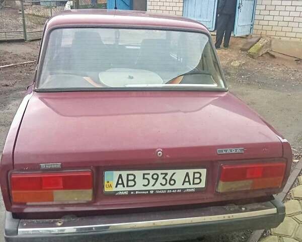 Красный ВАЗ 2107, объемом двигателя 1.45 л и пробегом 63 тыс. км за 1200 $, фото 3 на Automoto.ua