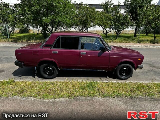 Красный ВАЗ 2107, объемом двигателя 1.5 л и пробегом 100 тыс. км за 600 $, фото 3 на Automoto.ua