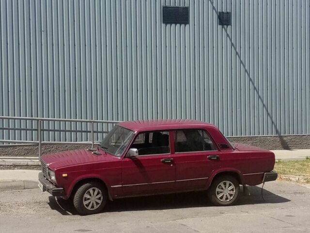 Красный ВАЗ 2107, объемом двигателя 0 л и пробегом 100 тыс. км за 668 $, фото 3 на Automoto.ua