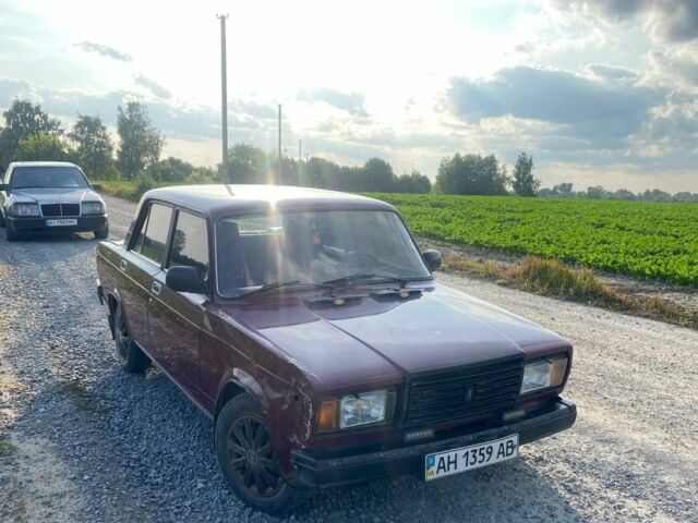 Красный ВАЗ 2107, объемом двигателя 1.5 л и пробегом 97 тыс. км за 1300 $, фото 6 на Automoto.ua