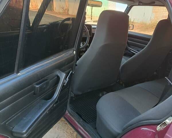 Красный ВАЗ 2107, объемом двигателя 1.45 л и пробегом 92 тыс. км за 2000 $, фото 4 на Automoto.ua