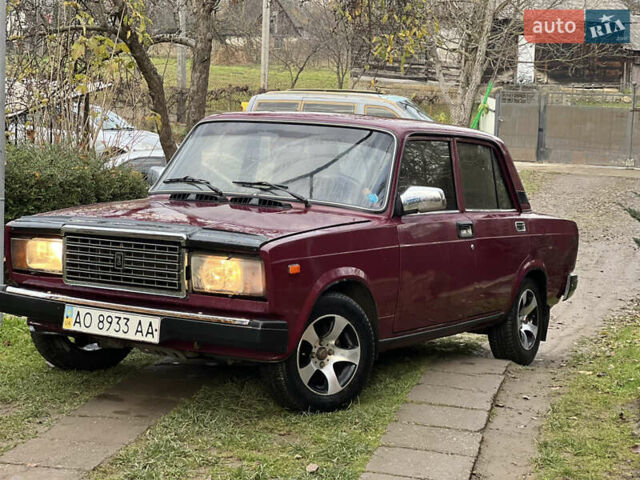 Красный ВАЗ 2107, объемом двигателя 1.5 л и пробегом 90 тыс. км за 1100 $, фото 2 на Automoto.ua