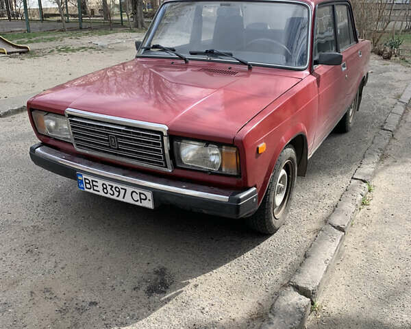 Красный ВАЗ 2107, объемом двигателя 1.57 л и пробегом 151 тыс. км за 1500 $, фото 1 на Automoto.ua