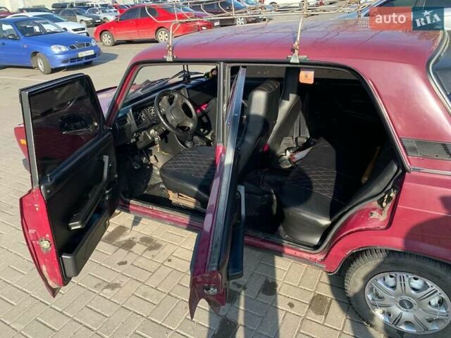 Красный ВАЗ 2107, объемом двигателя 1.5 л и пробегом 90 тыс. км за 2000 $, фото 6 на Automoto.ua