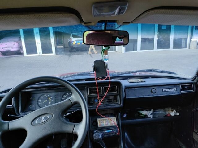 Красный ВАЗ 2107, объемом двигателя 1.5 л и пробегом 64 тыс. км за 855 $, фото 5 на Automoto.ua