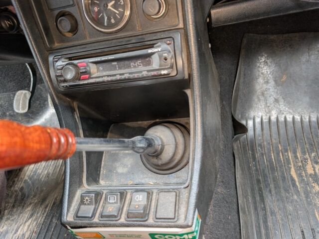 Красный ВАЗ 2107, объемом двигателя 1.5 л и пробегом 144 тыс. км за 1500 $, фото 6 на Automoto.ua