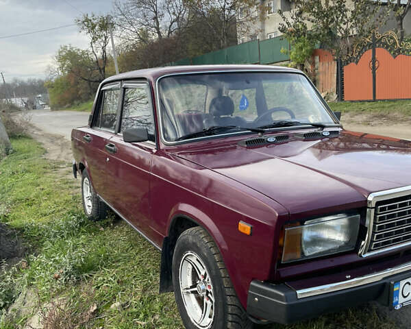 ВАЗ 2107 2004 у Хотине на Automoto.ua Червоний ВАЗ 2107, об'ємом двигуна 1.5 л та пробігом 30 тис. км за 1300 $, фото 1 на Automoto.ua