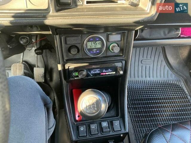 Красный ВАЗ 2107, объемом двигателя 1.5 л и пробегом 90 тыс. км за 2000 $, фото 13 на Automoto.ua