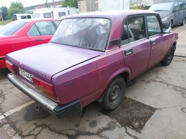 Красный ВАЗ 2107, объемом двигателя 0 л и пробегом 218 тыс. км за 400 $, фото 1 на Automoto.ua