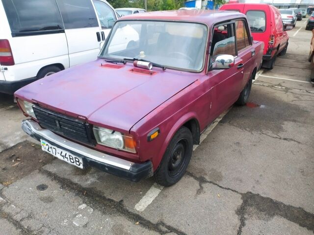Красный ВАЗ 2107, объемом двигателя 0 л и пробегом 218 тыс. км за 400 $, фото 2 на Automoto.ua