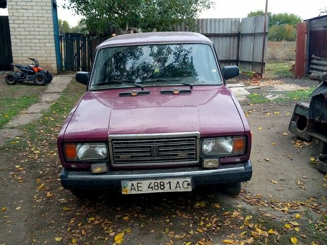 ВАЗ 2107 2004 в Петропавловке на Automoto.ua Красный ВАЗ 2107, объемом двигателя 1.5 л и пробегом 200 тыс. км за 830 $, фото 5 на Automoto.ua
