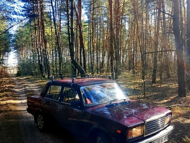 Красный ВАЗ 2107, объемом двигателя 1.5 л и пробегом 200 тыс. км за 870 $, фото 4 на Automoto.ua