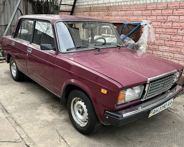 Красный ВАЗ 2107, объемом двигателя 1.58 л и пробегом 133 тыс. км за 1400 $, фото 1 на Automoto.ua