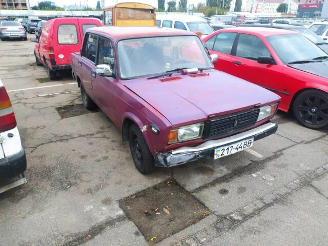 Красный ВАЗ 2107, объемом двигателя 0 л и пробегом 218 тыс. км за 400 $, фото 3 на Automoto.ua