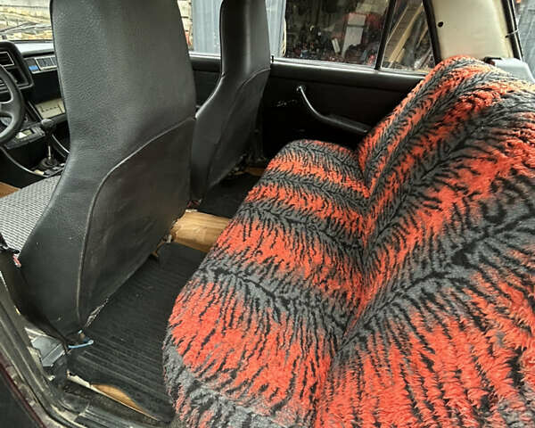 ВАЗ 2107 2005 у Камінь-Каширський на Automoto.ua Червоний ВАЗ 2107, об'ємом двигуна 1.5 л та пробігом 85 тис. км за 700 $, фото 7 на Automoto.ua