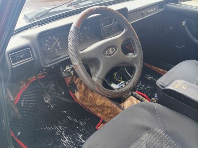 Красный ВАЗ 2107, объемом двигателя 1.5 л и пробегом 45 тыс. км за 1551 $, фото 7 на Automoto.ua