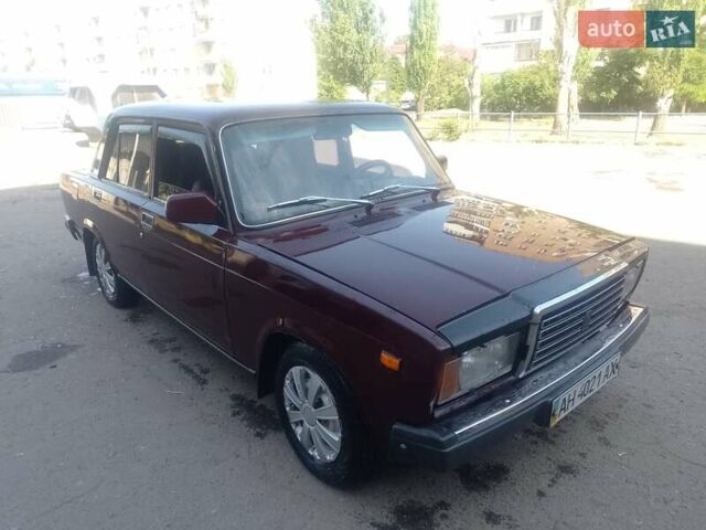 Красный ВАЗ 2107, объемом двигателя 1.45 л и пробегом 42 тыс. км за 1555 $, фото 1 на Automoto.ua