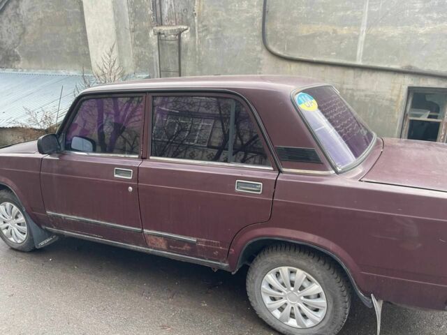 Красный ВАЗ 2107, объемом двигателя 1.5 л и пробегом 71 тыс. км за 1200 $, фото 5 на Automoto.ua