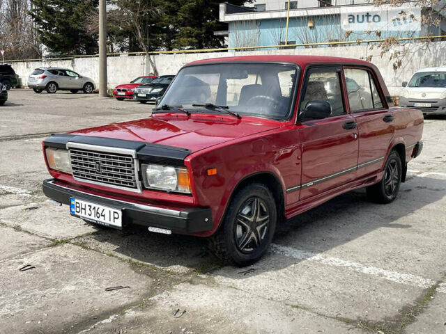 Красный ВАЗ 2107, объемом двигателя 1.45 л и пробегом 58 тыс. км за 1200 $, фото 1 на Automoto.ua