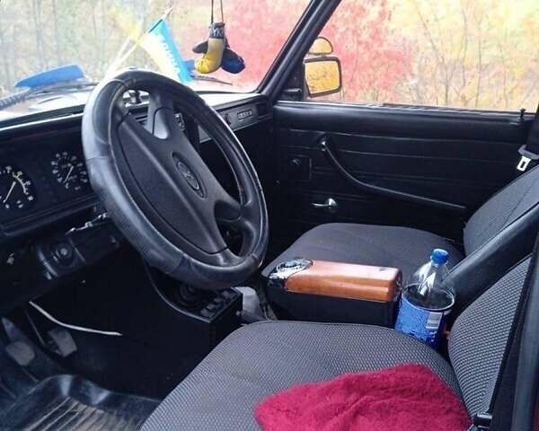 Красный ВАЗ 2107, объемом двигателя 1.5 л и пробегом 70 тыс. км за 1300 $, фото 1 на Automoto.ua