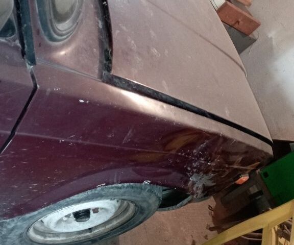 ВАЗ 2107 2005 в Ужгороде на Automoto.ua Красный ВАЗ 2107, объемом двигателя 1.5 л и пробегом 65 тыс. км за 350 $, фото 3 на Automoto.ua