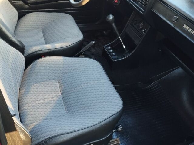 Червоний ВАЗ 2107, об'ємом двигуна 0 л та пробігом 27 тис. км за 2000 $, фото 8 на Automoto.ua