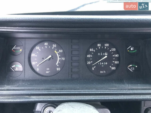 ВАЗ 2107 2005 в Киеве на Automoto.ua Красный ВАЗ 2107, объемом двигателя 1.5 л и пробегом 113 тыс. км за 1950 $, фото 8 на Automoto.ua