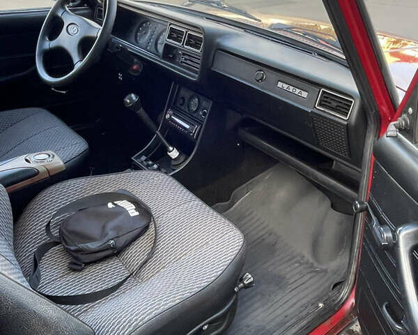 Красный ВАЗ 2107, объемом двигателя 1.5 л и пробегом 84 тыс. км за 1500 $, фото 12 на Automoto.ua