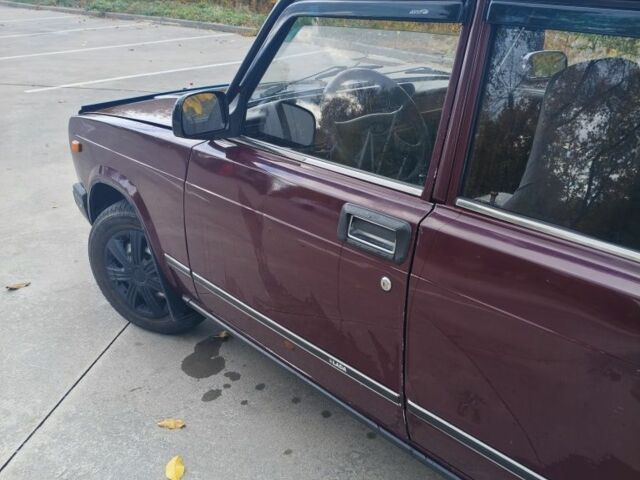 Красный ВАЗ 2107, объемом двигателя 1.5 л и пробегом 45 тыс. км за 1551 $, фото 6 на Automoto.ua