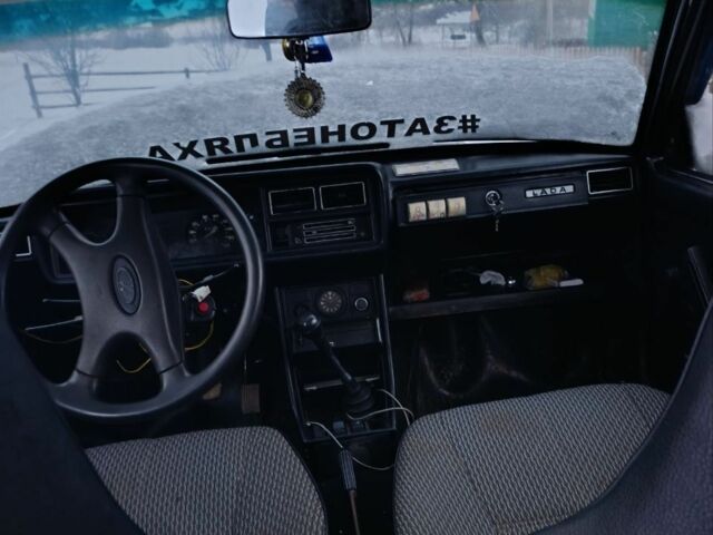 ВАЗ 2107 2005 в Самборе на Automoto.ua Красный ВАЗ 2107, объемом двигателя 0 л и пробегом 567 тыс. км за 357 $, фото 7 на Automoto.ua